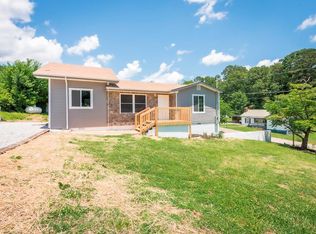 25 Park Dr, Rossville, GA 30741