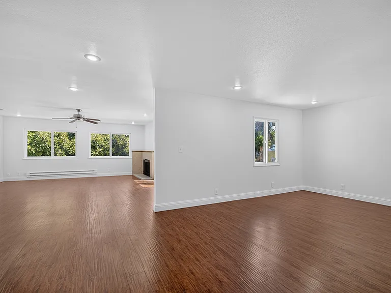 2045 Larsen Ct — Photo 4