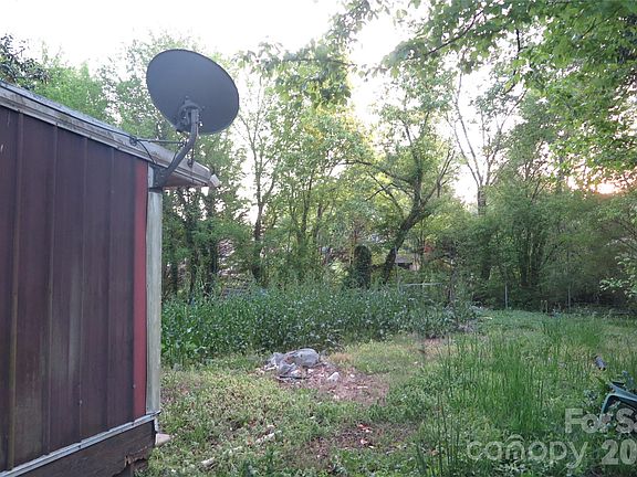 4th image of 4814 Chapel Grove Rd