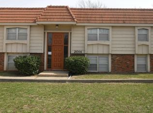 2004 W 27th St APT 8, Lawrence, KS 66046
