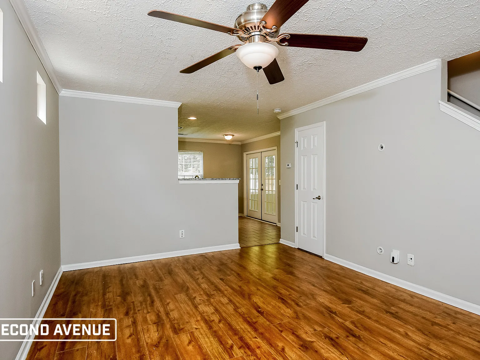 3 bed, 2.5 bath, 1260 sqft, $1,829 — Photo 3