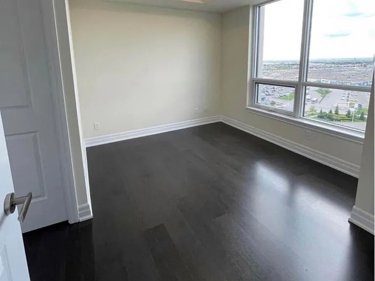 9085 Jane St #1410 — Photo 11