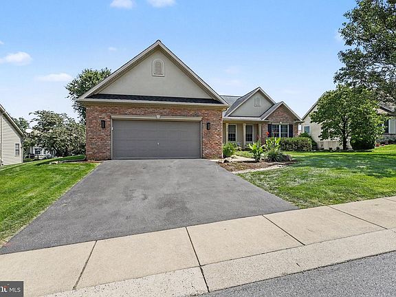 3rd image of 104 Kilgannon Ln