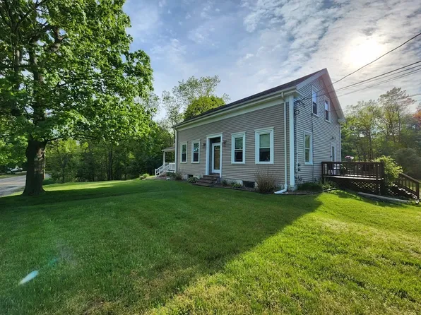 709 Old Post Rd, North Attleboro, MA 02760