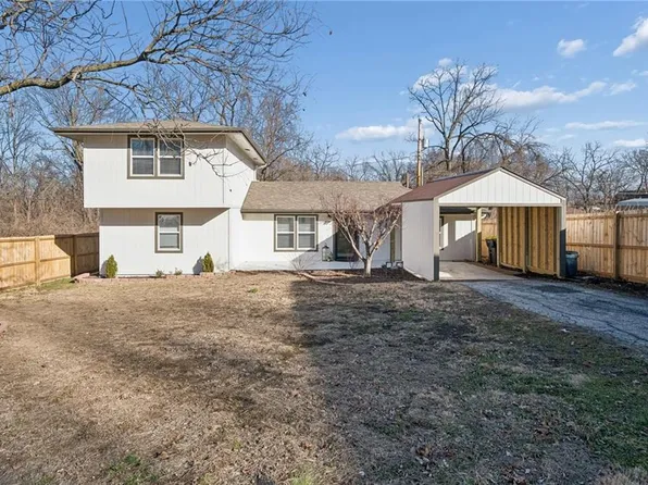 1109 S Woodbury St, Independence, MO 64050