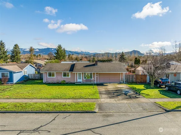 433 Harmony Lane, Enumclaw, WA 98022