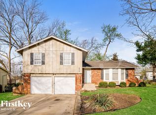 9916 Parkhill Rd, Lenexa, KS 66215