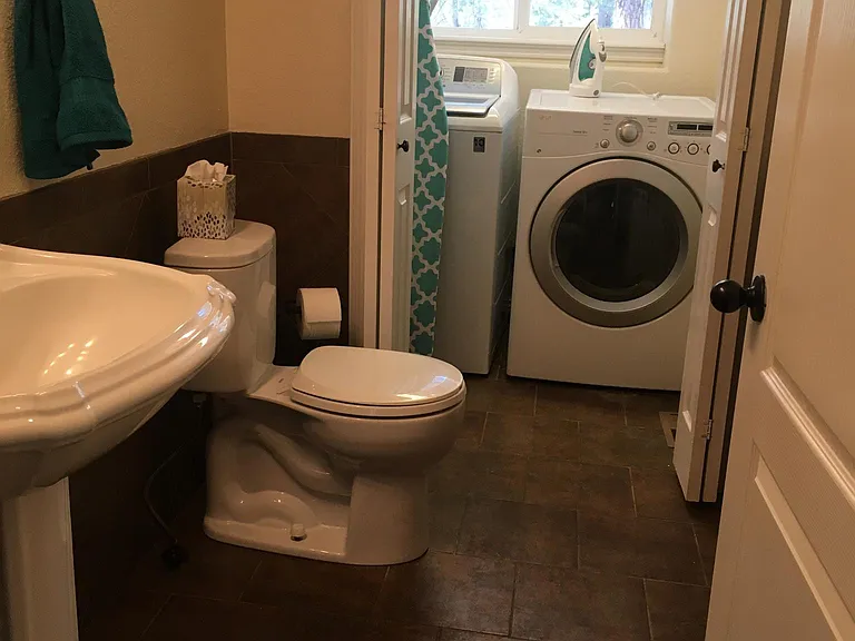 18055 Woodhaven Dr — Photo 12