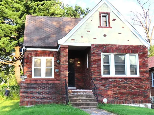 8578 Drury Ln, Saint Louis, MO 63147