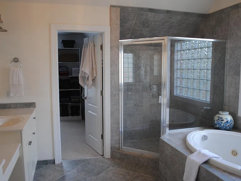 Walk-in closet