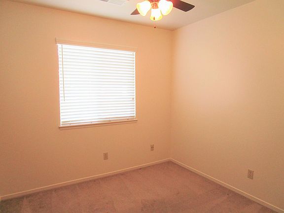 4th image of 2415 Fernwood Dr