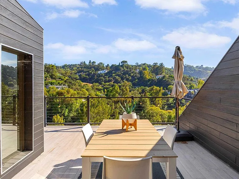 3866 Alta Mesa Dr — Photo 37
