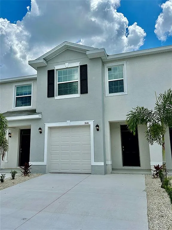 3 bed, 2.5 bath, 1662 sqft, $2,400 — Photo 2