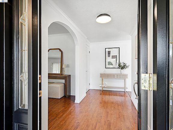 4th image of 5773 Shadow Ridge Dr