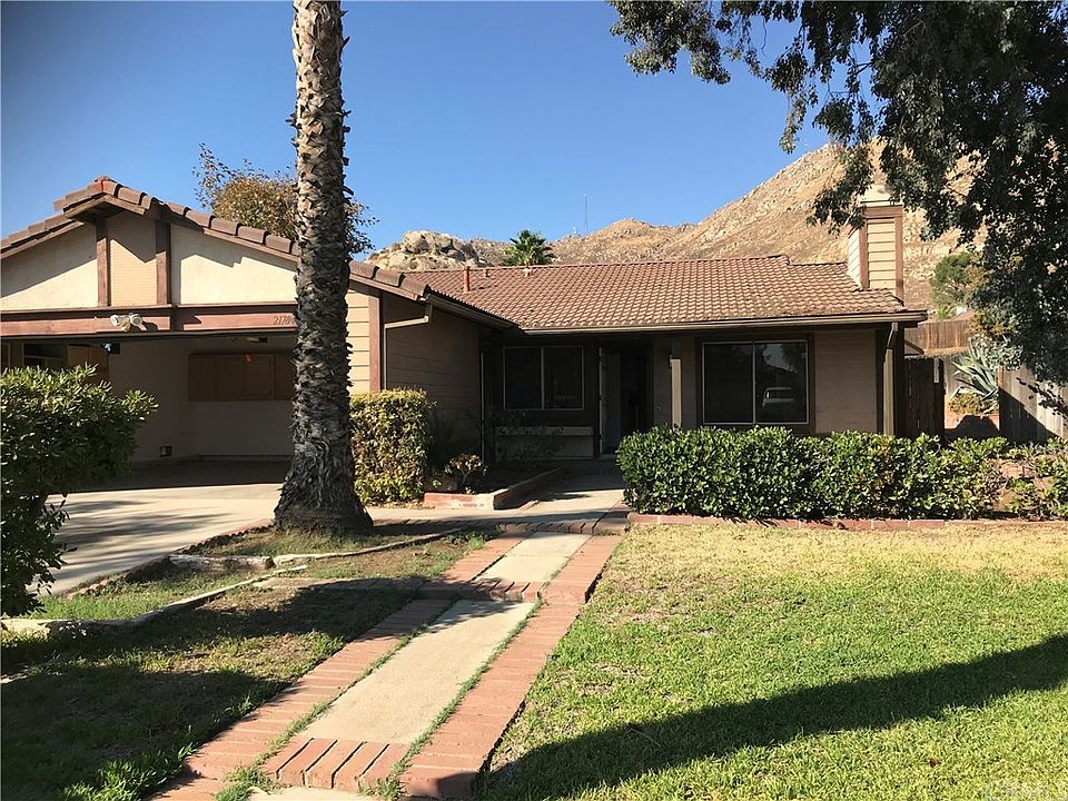 1st image of 21784 Glen View Dr