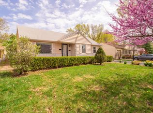 8015 Ward Parkway Plz, Kansas City, MO 64114