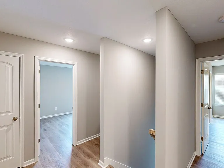 611 Pampas St — Photo 11