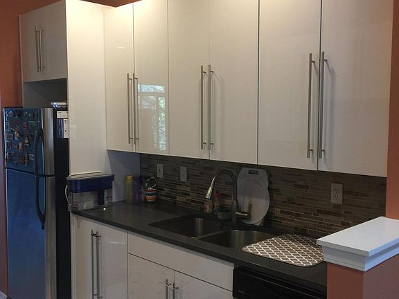3rd image of 9412 177th Pl NE Unit 2