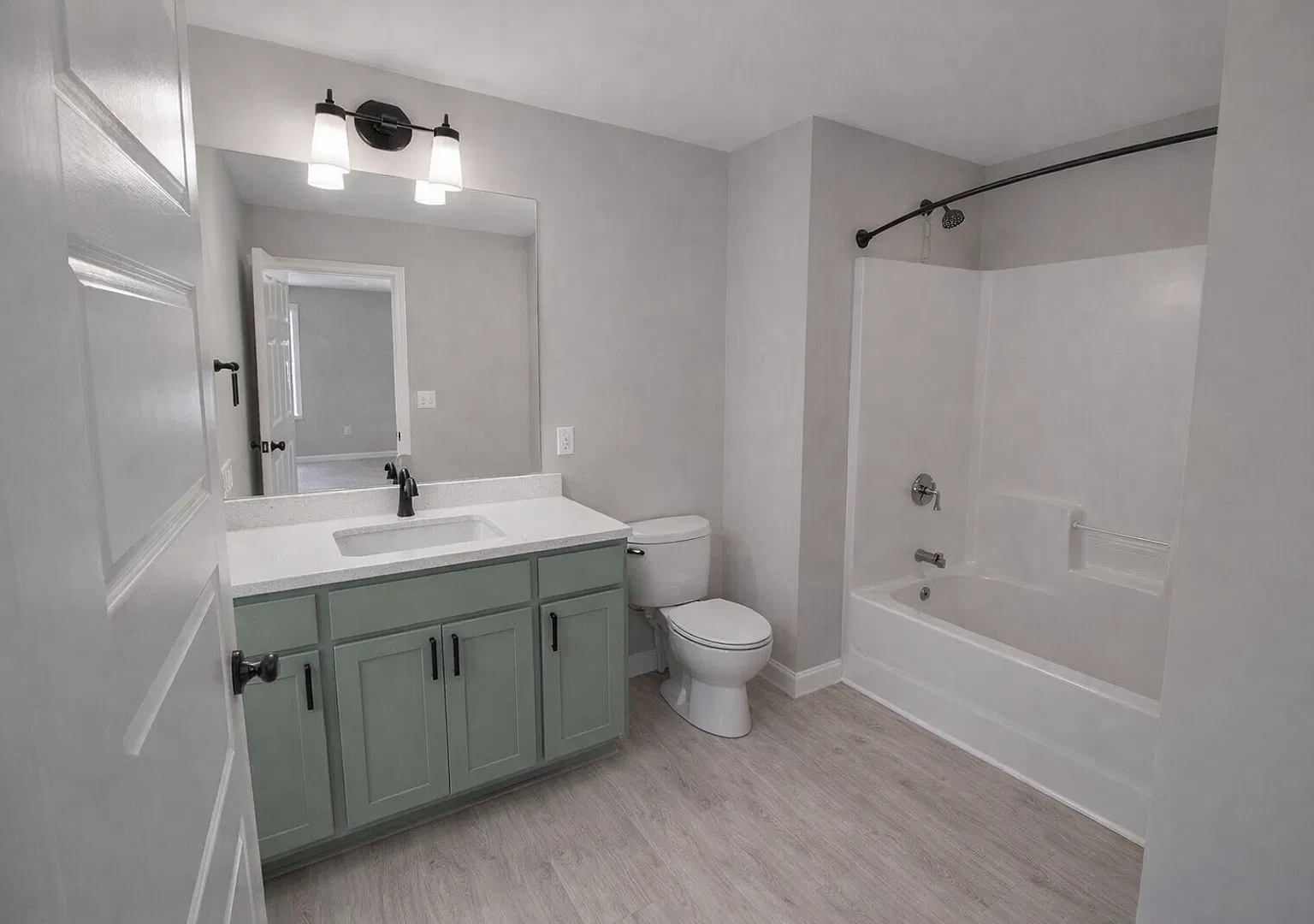 Brand New Townhomes! - Great location 3bed/2.5 bath — Photo 4