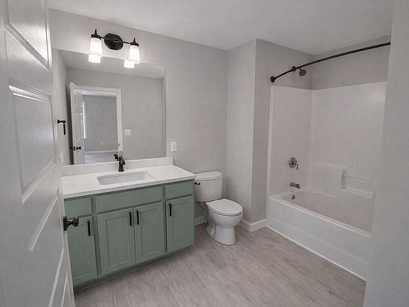 4th image of 5000 Derby Ridge Dr Suite 503