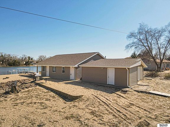 2nd image of 2069 Sunset Dr