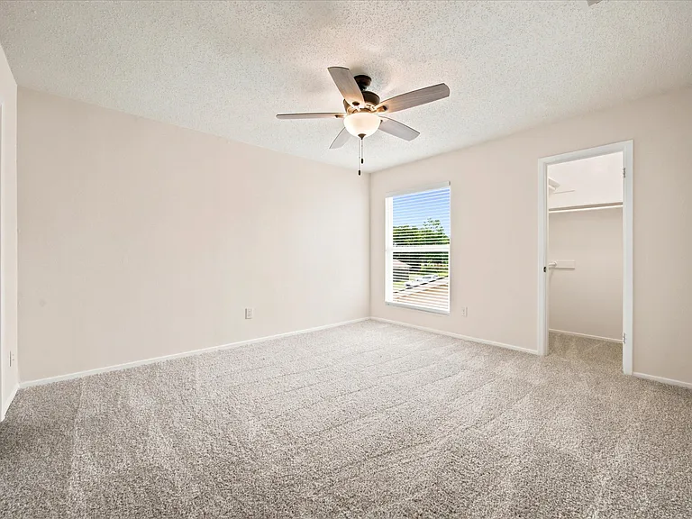 4913 Burlingame Dr — Photo 12