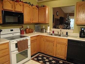 5th image of 8118 Whitview Dr