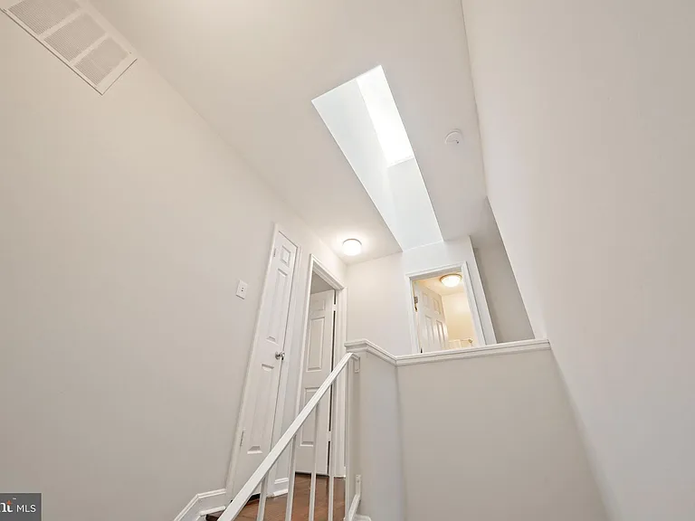 1020 Powhatan St — Photo 30