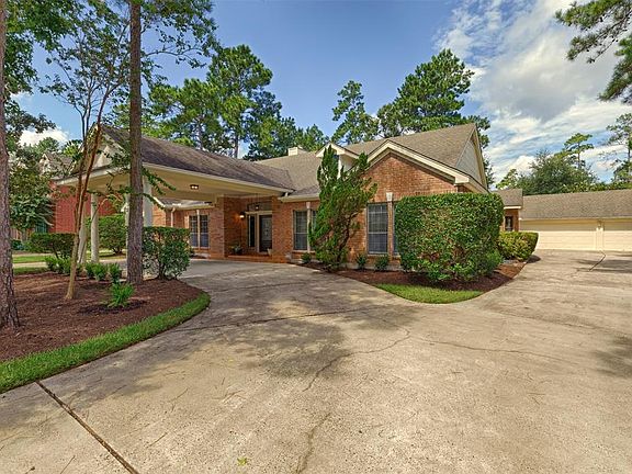 Location! Location! Welcome to this beautiful hard to find custom one story home nestled in the highly sought after neighborhood of Shadow Lake Forest in The Woodlands CC - Palmer Golf course area.