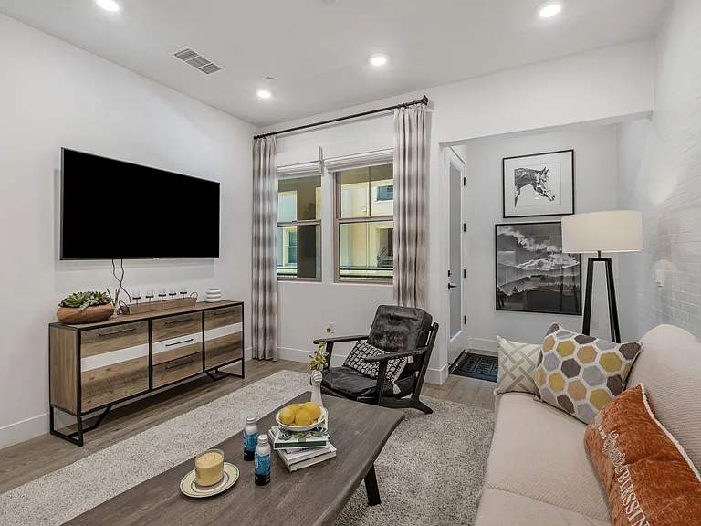 1000 Berryessa Ln #211 — Photo 5