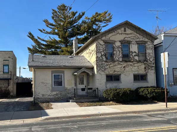 212 North 4th STREET, Watertown, WI 53094