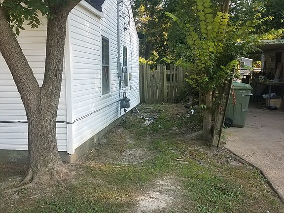 4th image of 4075 Speck Dr