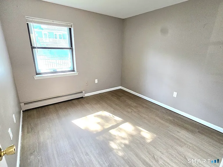 272 Bellevue St — Photo 11
