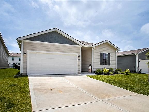 3rd image of 27031 E Oak View Dr