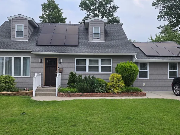 92 Wright Avenue, Deer Park, NY 11729