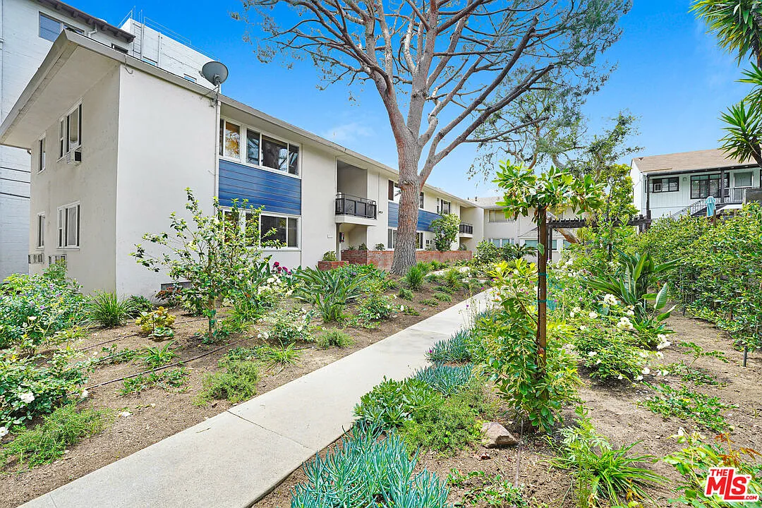 1 bed, 1.0 bath, $2,495 — Photo 1