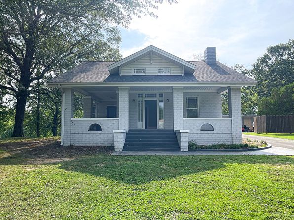 302 Foster Park St