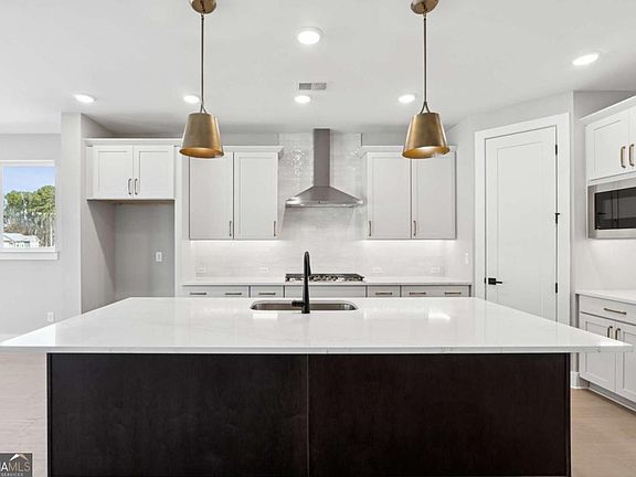 7th image of this home