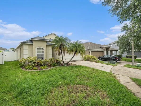 8217 Canterbury Lake Blvd, Tampa, FL 33619
