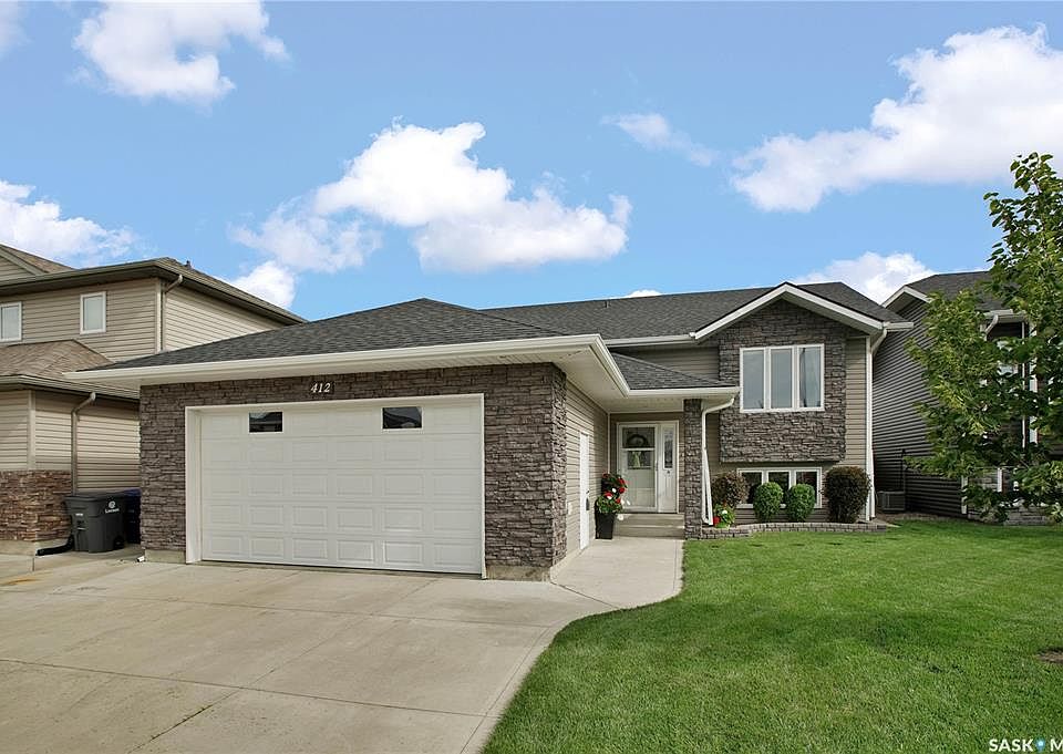 1st image of 412 lyle CRESCENT