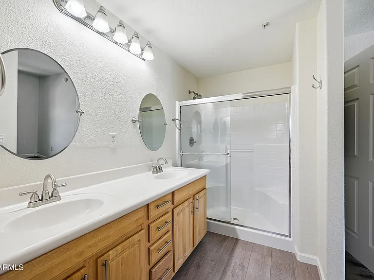 920 E Devonshire Ave #2027 — Photo 14
