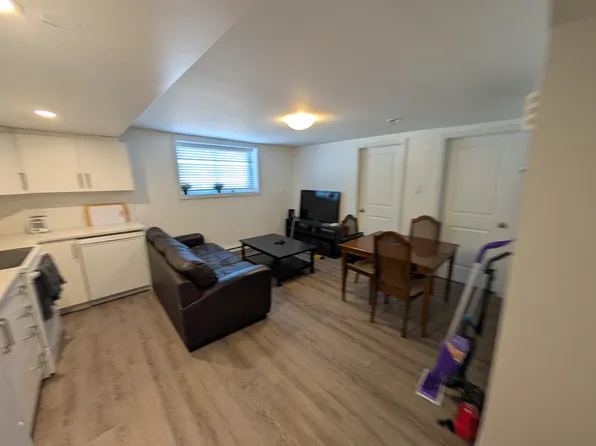 1016 Maitland Ave #C, Ottawa, ON K2C 2B6