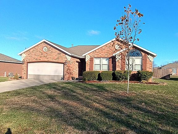 2nd image of 507 E Cedar Lane