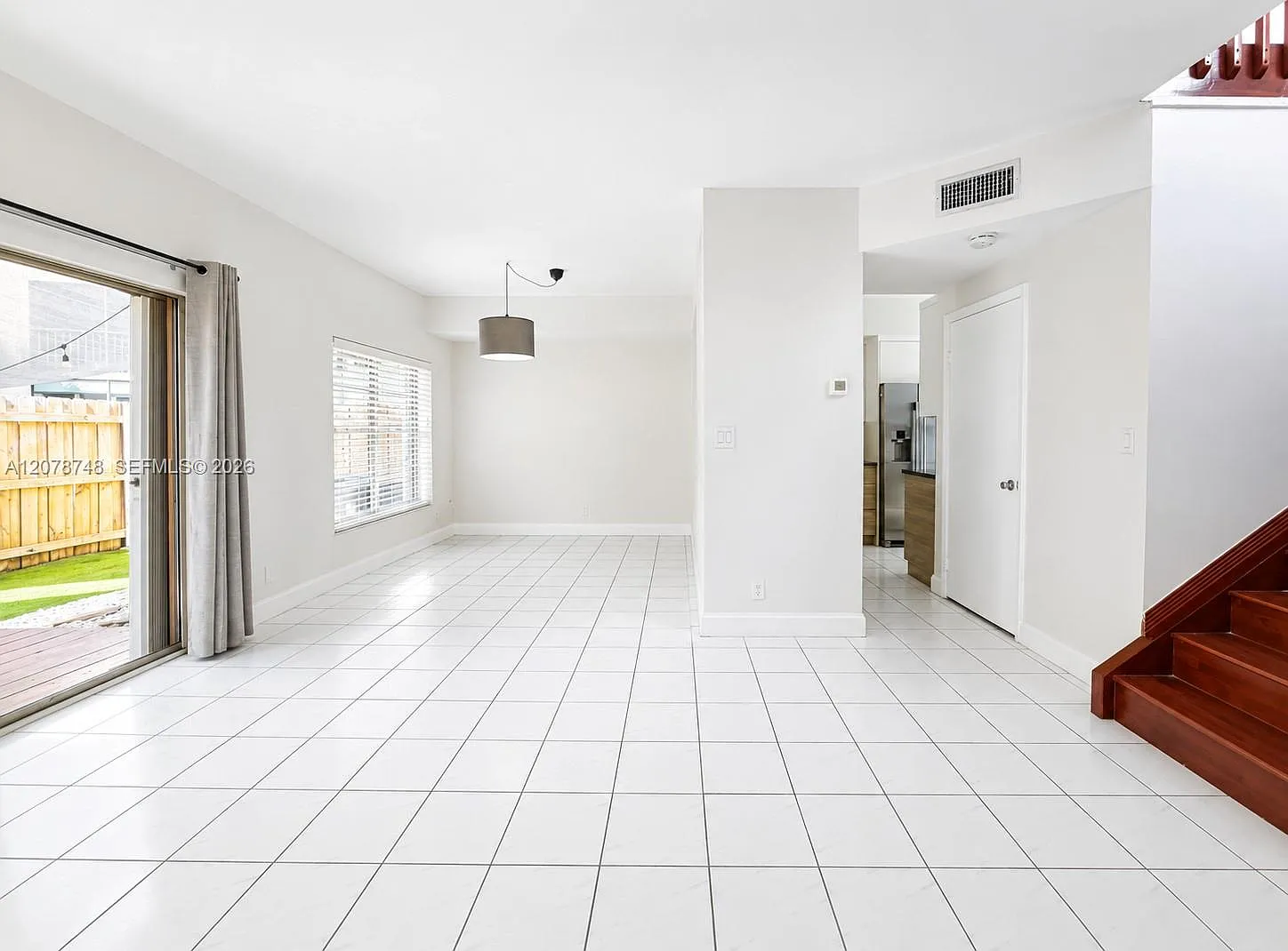 Seville Place Condo — Photo 2