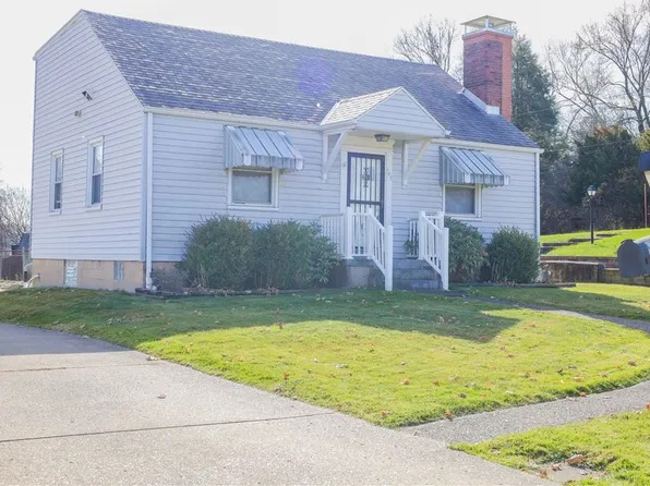700 3rd St, North Versailles, PA 15137
