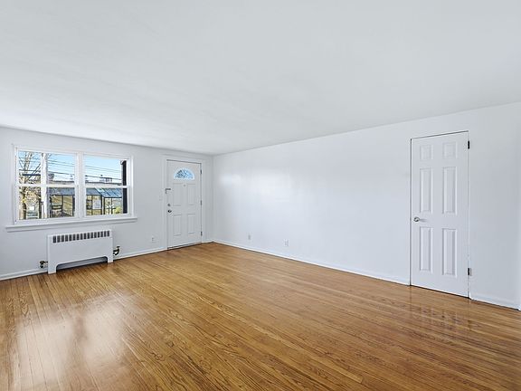 2nd image of 440 Lawn Ave #25