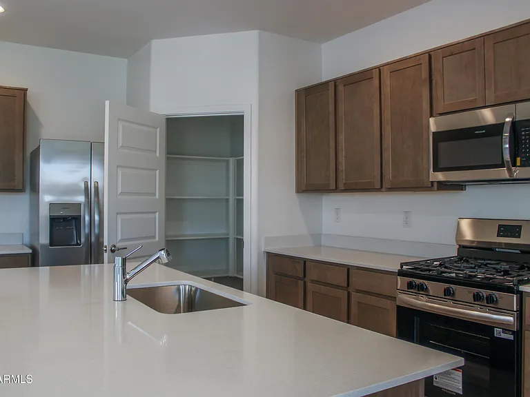 9829 W Monterey Way — Photo 23