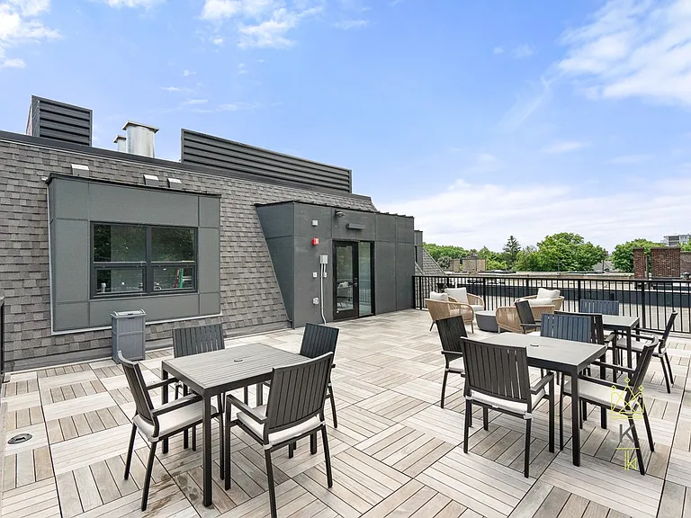 136 Babcock St #404 — Photo 9
