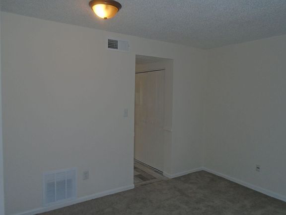 5th image of 2110 Kings Gate Cir #9
