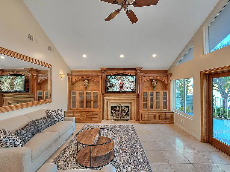 3800 Weatherly Cir — Photo 18